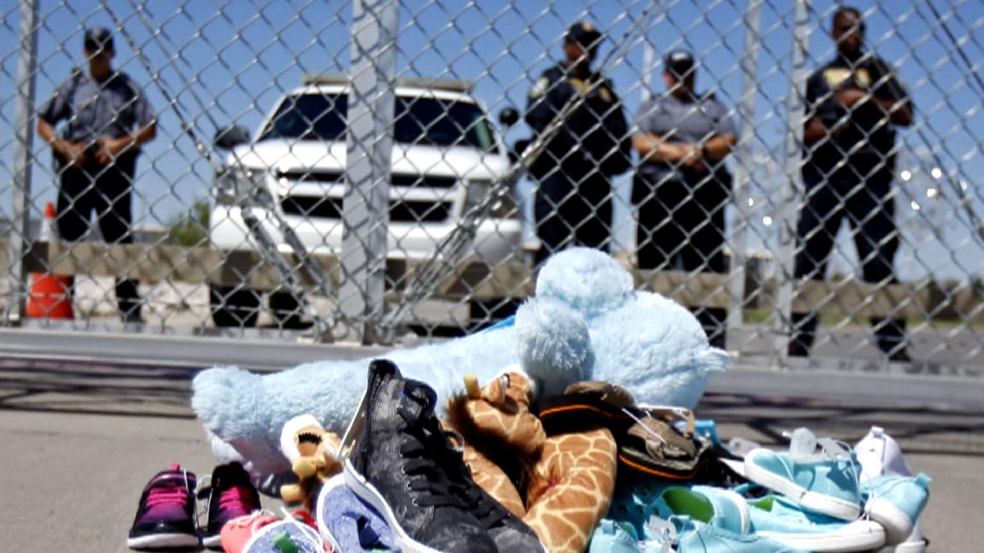 آزار جنسی و رفتار انتقام جویانه افسران بازداشتگاه های مرزی آمریکا از کودکان آزار جنسی و رفتار انتقام جویانه افسران بازداشتگاه های مرزی آمریکا از کودکان