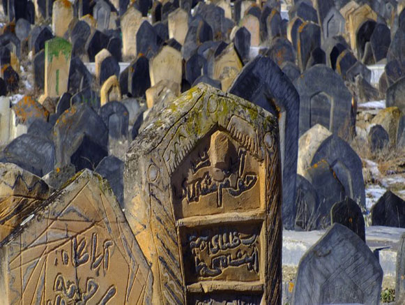 ترسناکترین و مرموزترین گورستان در مازندران
