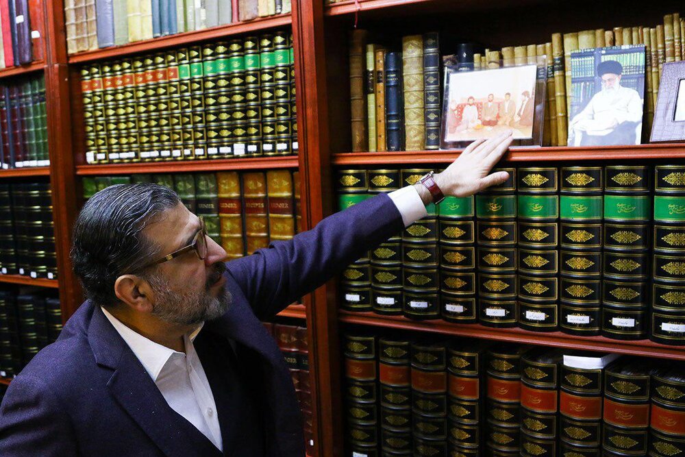 رهبری نمی‌گذارند دولت سقوط کند/دو اصلاح‌طلب در مجلس بهتر از ۸۰ آدم فیکِ بازیگر است/احمدی نژاد مثلِ رابین هود رای مردم را دزدید