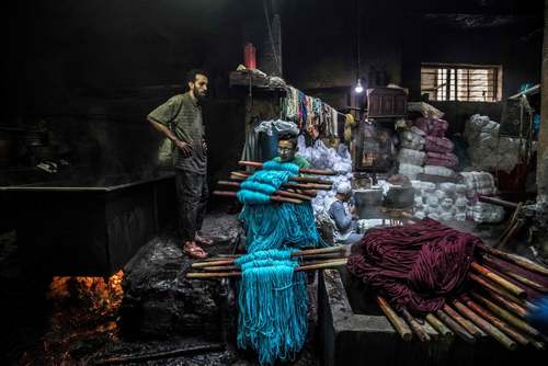 کارگاه سنتی رنگرزی در شهر قاهره/ خبرگزاری فرانسه