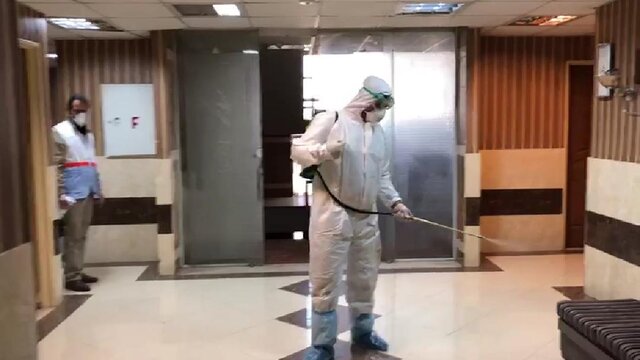 بازدید وزیر بهداشت از محل دانشجویان در قرنطینه کرونا + عکس