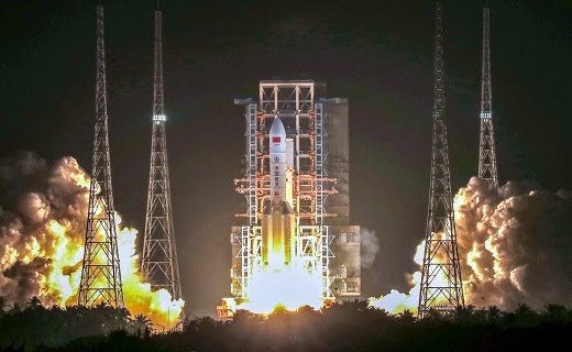 چینی‌ها در شرایط بحرانی شیوع کرونا موشک به فضا پرتاپ کردند