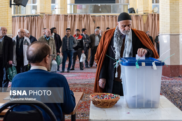 مشارکت مردم البرز در انتخابات + عکس