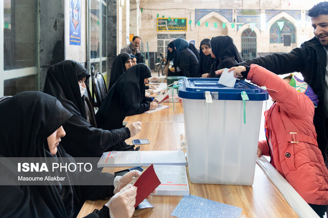 مشارکت مردم البرز در انتخابات + عکس