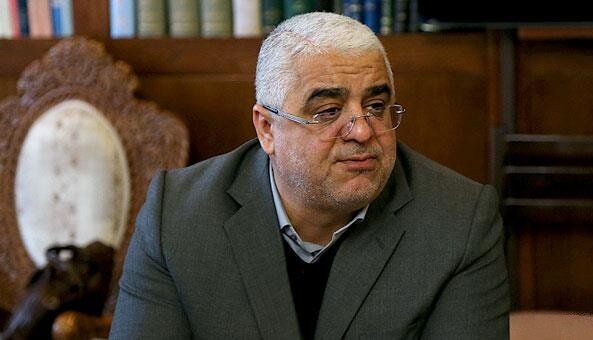 کاری نکنید مردمِ عصبانی، آتش به اختیار مانع ورودتان شوند / پلیس باید جریمه سنگین برای مسافرت‌های غیرضرور اعمال کند