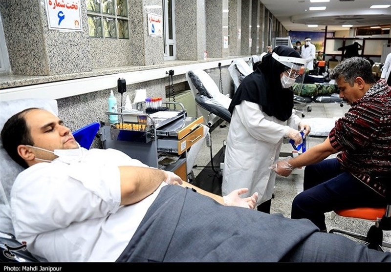 اهدای خون توسط ورزشکاران و ارتشیان اصفهان به روایت تصاویر