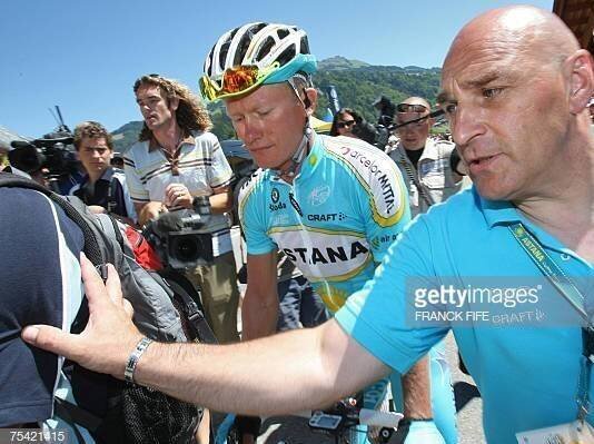 خبر عجیب؛ پول هتل، بلیت و غذای بادیگارد ویلموتس را فدراسیون می‌داد!