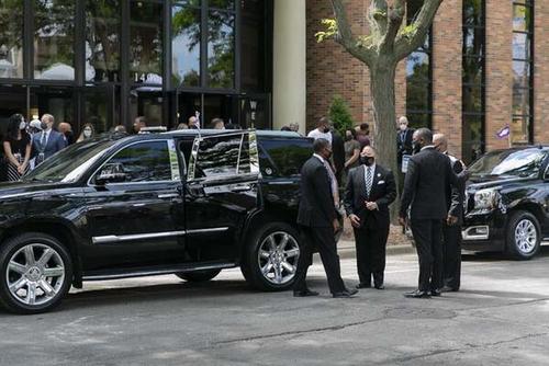 تشییع جنازه "جورج فلوید" + عکس