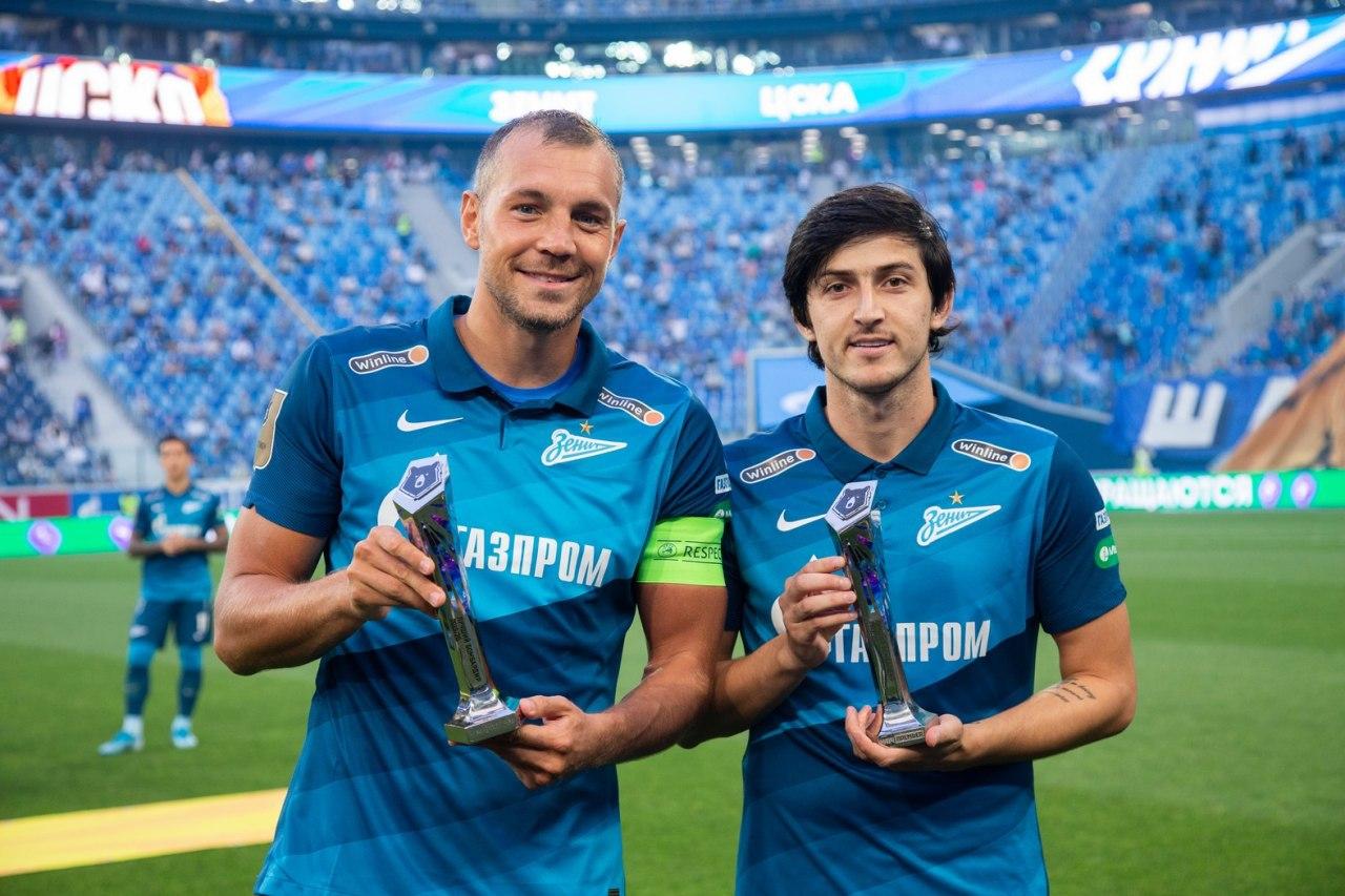 آزمون جایزه آقای گلی را گرفت/عکس