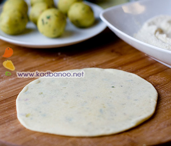 نان شکم پر هندی Aloo Paratha