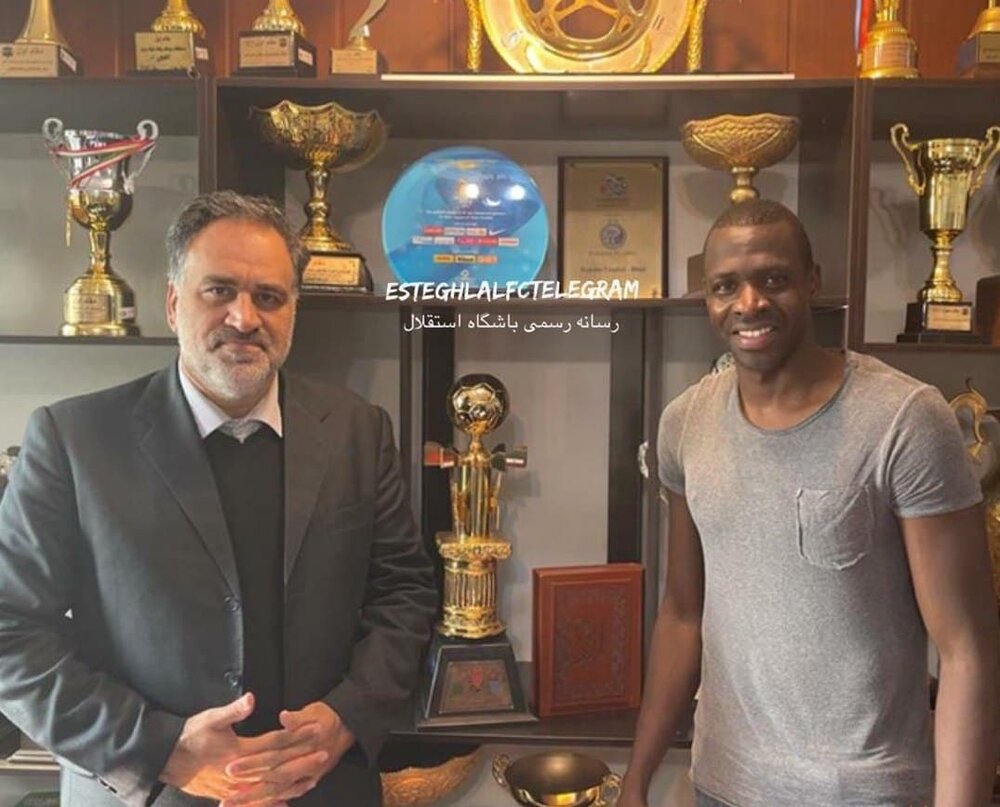 جلسه مهم دیاباته در استقلال/ عکس