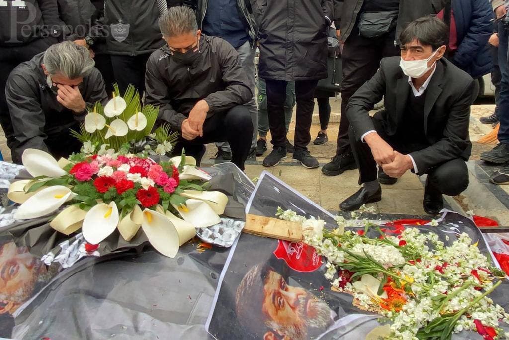 اشک یحیی و پرسپولیسی‌ها بر مزار میناوند و انصاریان/عکس