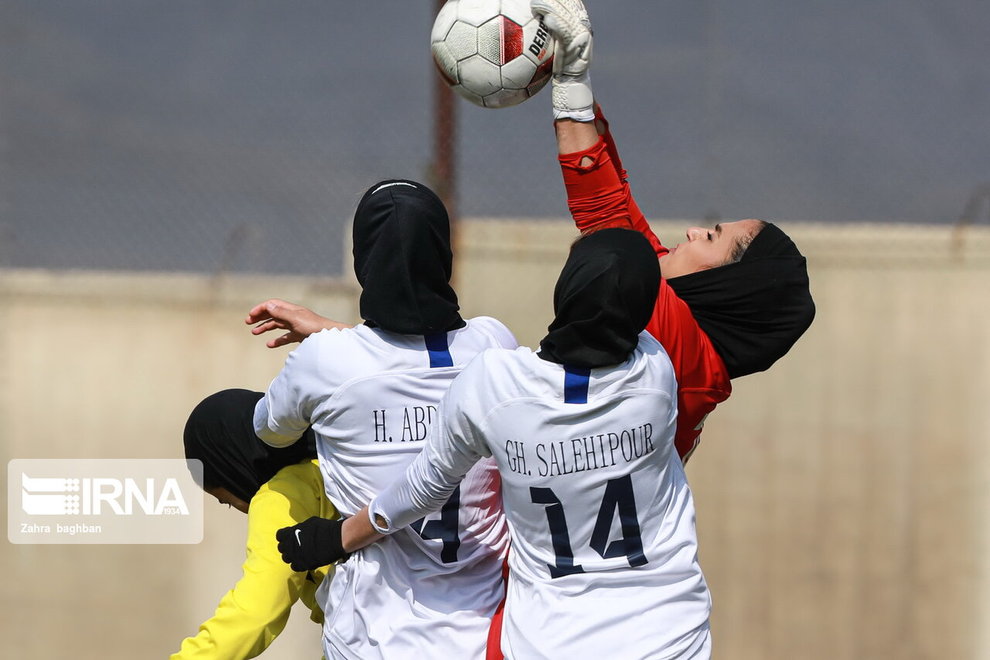 تصاویر‌ دیدار سپاهان و وچان در لیگ برتر فوتبال بانوان