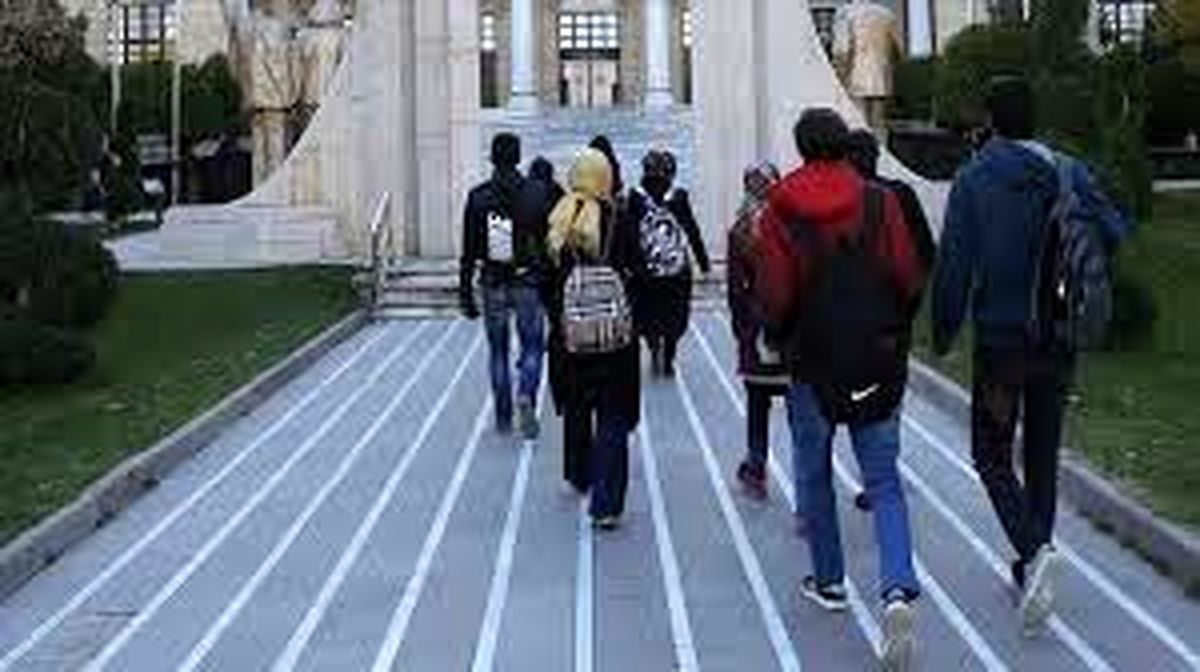 تحصیل ۱۰ هزار دانش آموز و ۳۰ هزار دانشجوی ایرانی در ترکیه