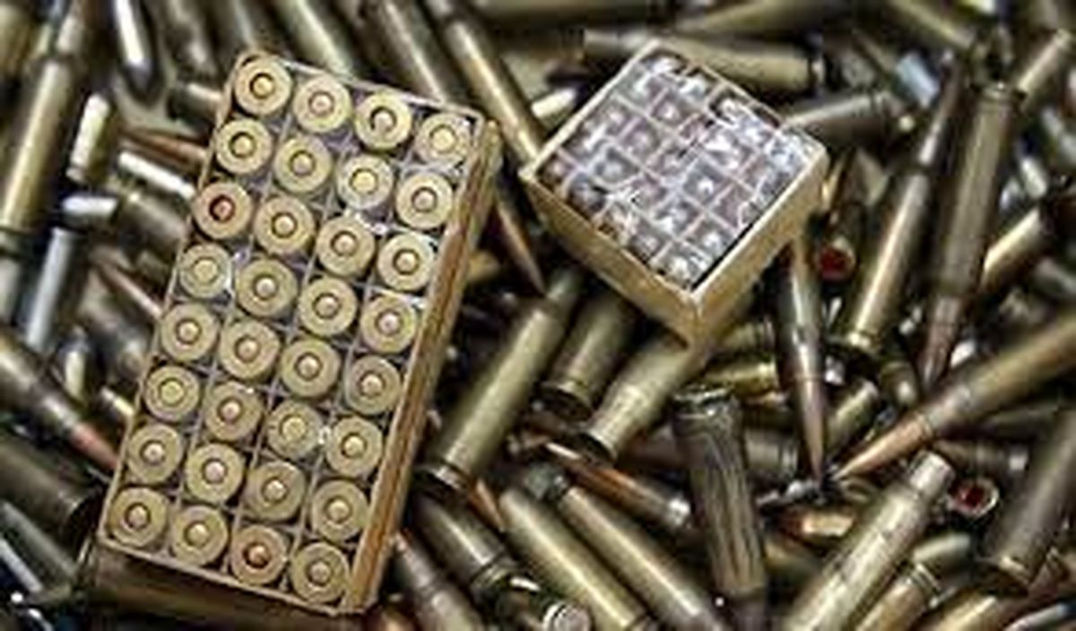 کشف بیش از 3هزار فشنگ جنگی در محور حمیل به اهواز/ دستگیری یک متهم سابقه‌دار با دو قبضه کلت کمری