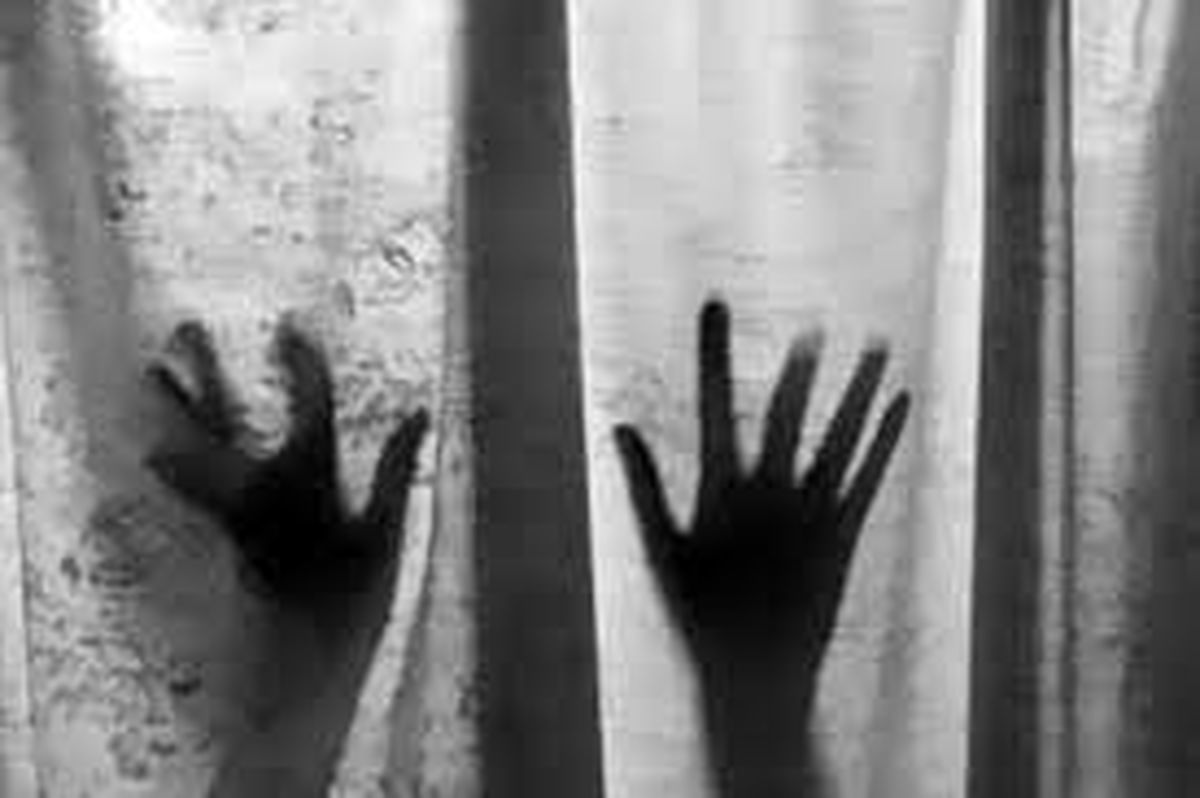 تجاوز گروهی به خانم دکتر داروساز