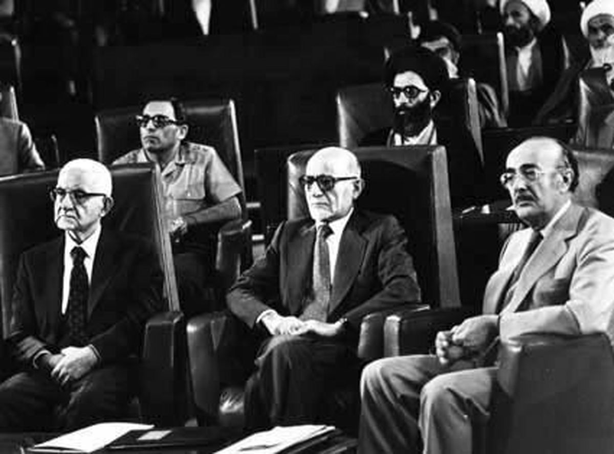 تقدیر روزنامه اصولگرای همشهری از رفتار بازرگان، سحابی و اردشیر زاهدی

