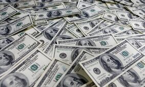 ارزش دلار از یورو پیشی گرفت 