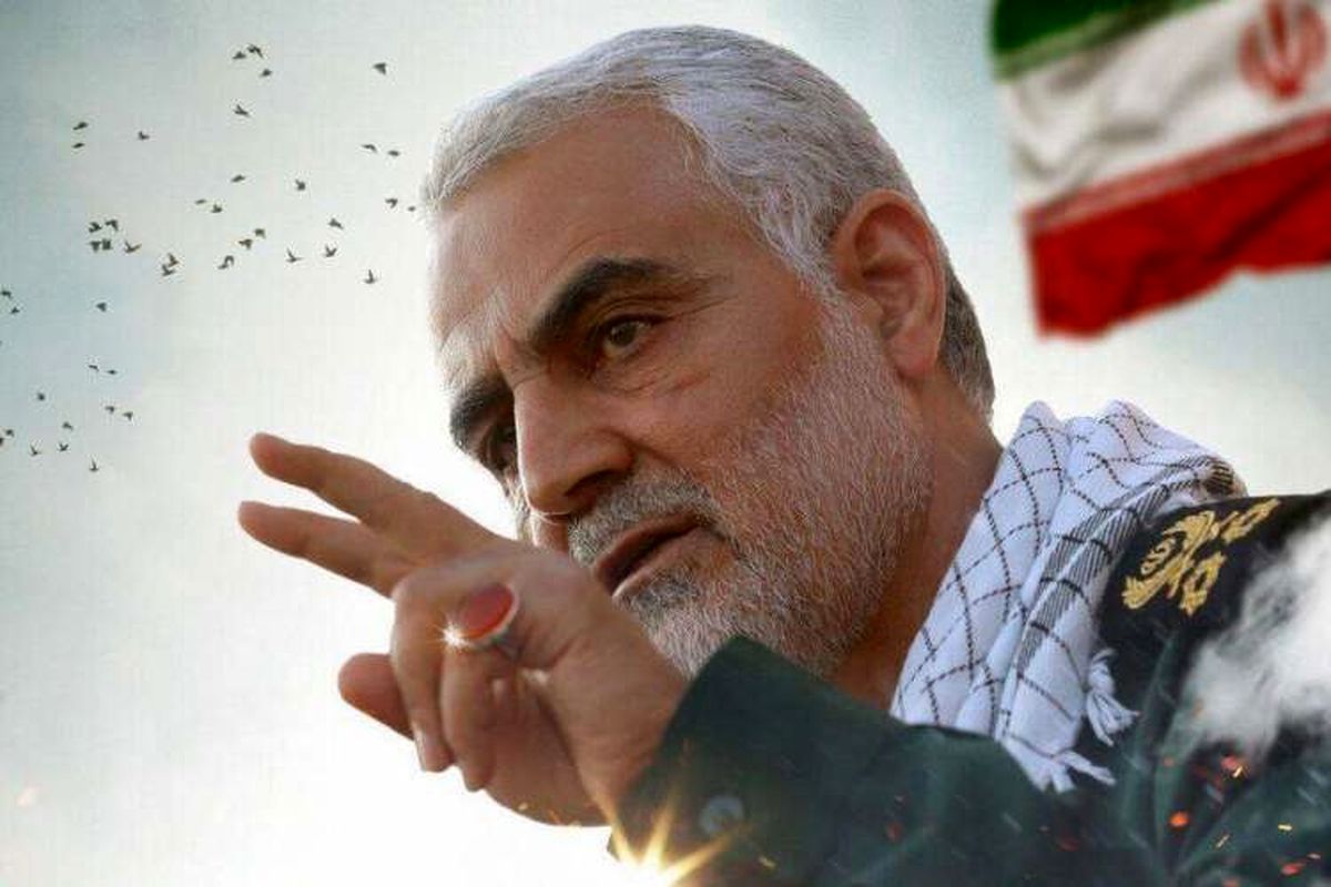 همه کتاب‌ ها درباره قاسم سلیمانی در نمایشگاه کتاب