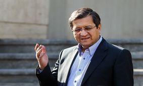 همتی: روحانی گفت می‏خواهی انتخابات را ادامه بدهی یا استعفا می‏دهی؟ گفت یا باید بانک مرکزی باشید یا در انتخابات / اگر به گذشته برگردم، نمی پذیرم که در شرایط یکسال ونیم پایانی دولت روحانی، به دولت بپیوندم