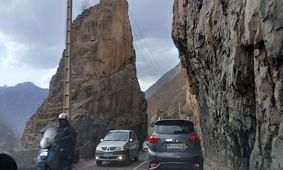  محور کندوان از بالای مرزن آباد مسدود شد

