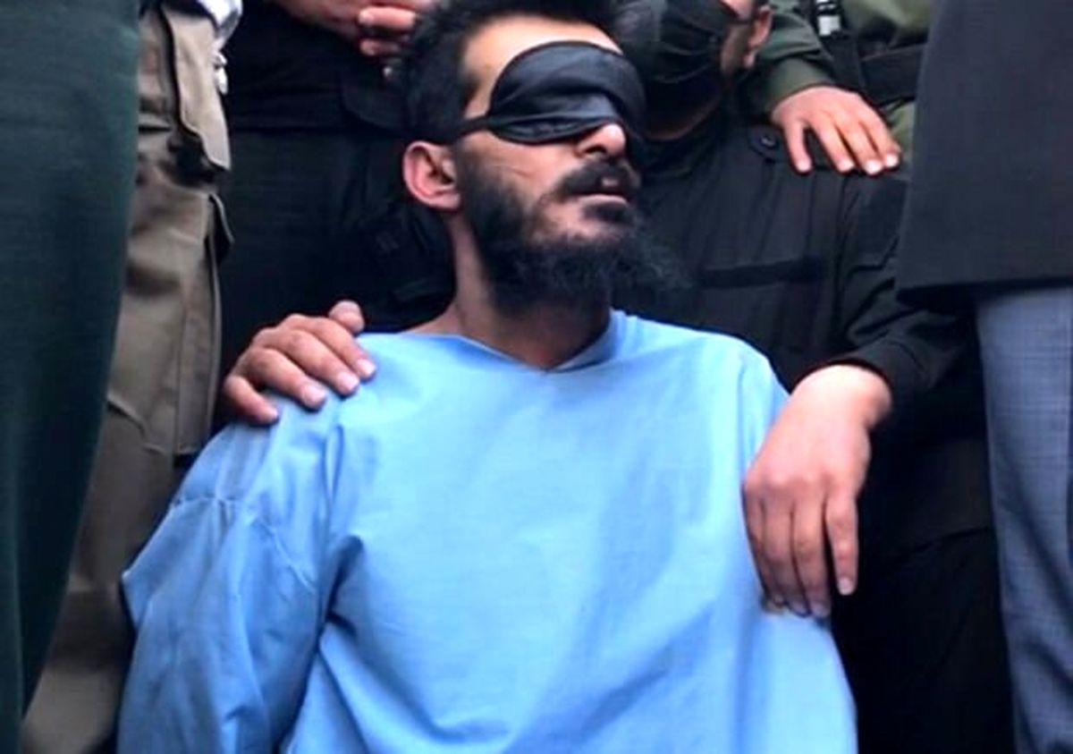 لحظه رویارویی پسر کوچک شهید رنجبر با قاتل پدرش/ ویدئو