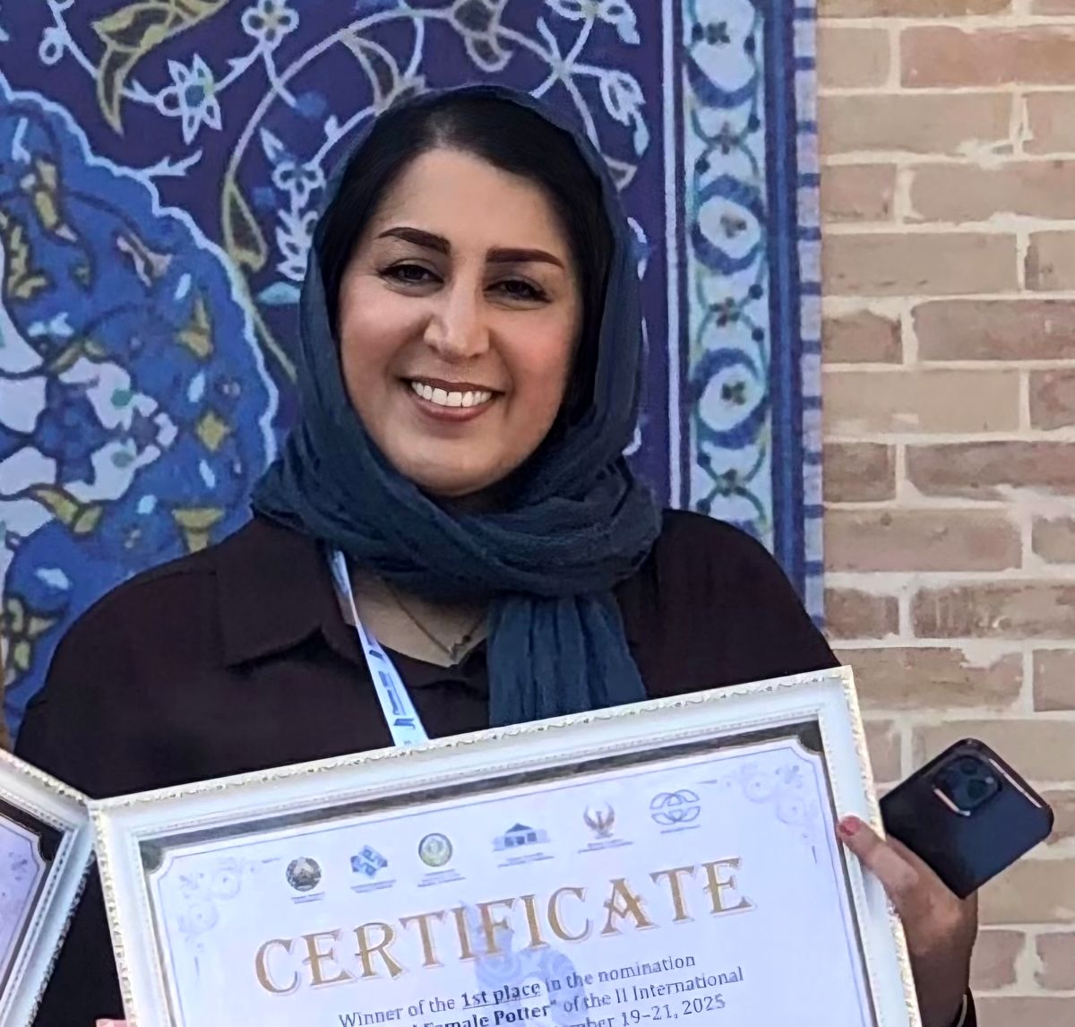 خارجی‌ها هنر ما را بیش از خودمان ارج می‌نهند/ زن صنعتگر با مشکل بازاریابی مواجه است

