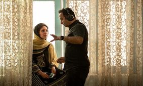دو نقد سینمایی درباره «آخرین تولد» با بازی الناز شاکر دوست/ وطن‌فروشی و مدلینگ