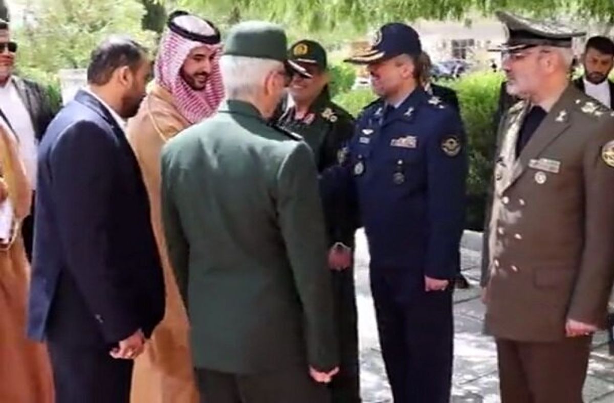 استقبال سرلشکر باقری از وزیر دفاع عربستان سعودی
