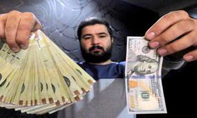 مردم و چالش های‌شان را نمی‌بینند/ دلار در قله؛ رسانه‌های اصولگرا در حال تیتربازی و فحاشی