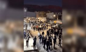 ویدئویی دیگر از حمله آشوبگران در آبدانان ایلام به فروشگاه افق کوروش و حیف و میل برنج