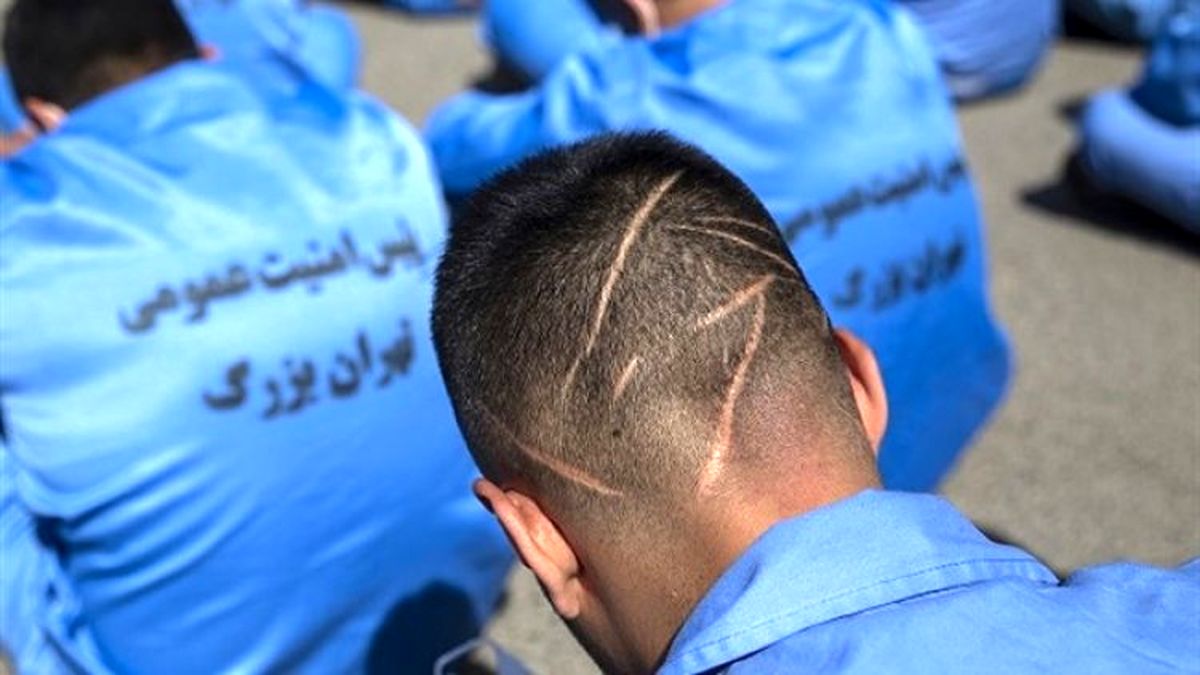 عشق به فوتبال مرا سارق کرد
