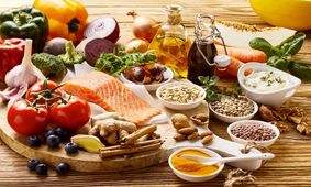 معرفی ۱۰ خوراکی‌ رژیم مدیترانه‌ای برای طول عمر