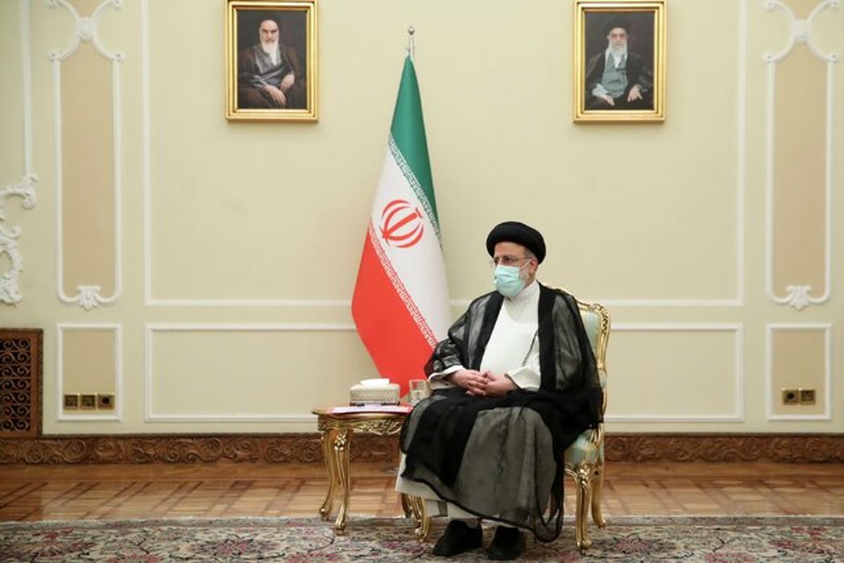 نباید اعتبار علمی دانشگاه شریف، با رفتارهای تحمیلی از بیرون مخدوش شود