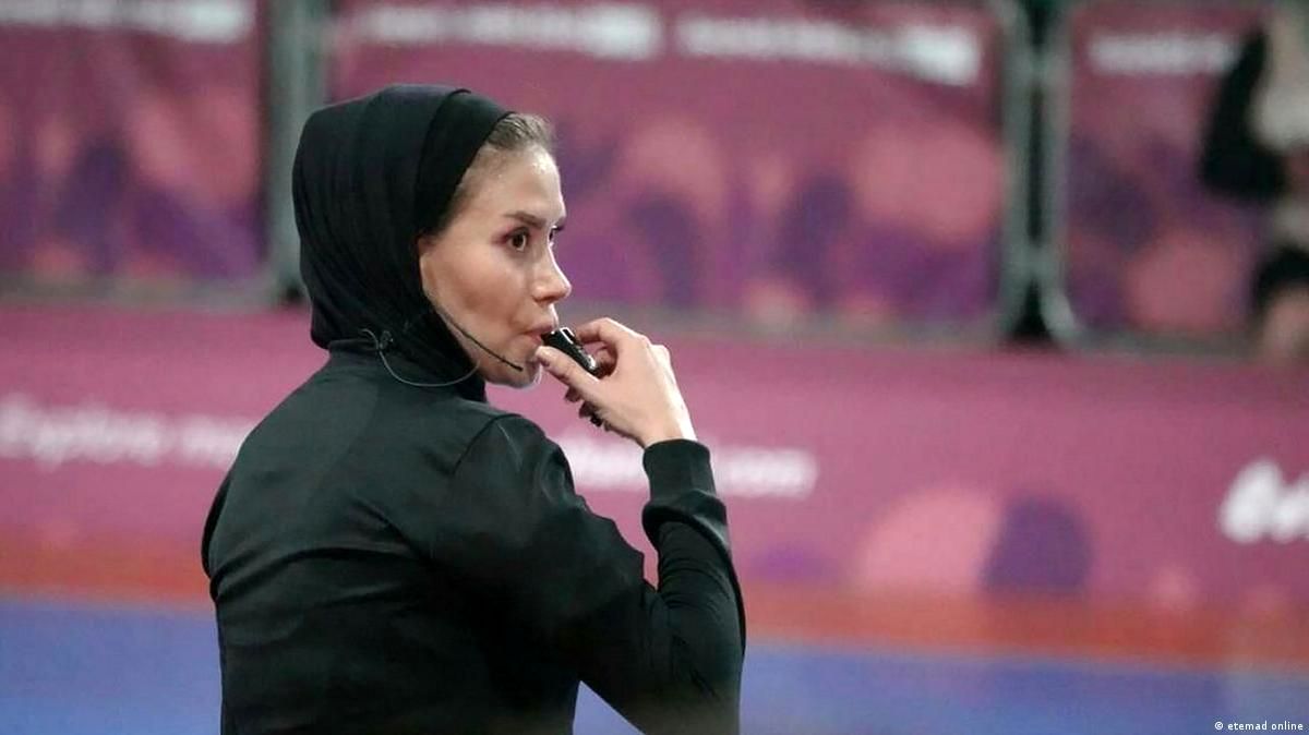 فیفا: داوران زن هم باید بازی مردان در ایران را قضاوت کنند
