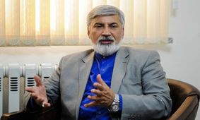 رادیکال‌ها با نظام دچار زاویه شده‌اند و حتی با پایداری هم قرابتی ندارند/ فکر می‌کنند مصونیت دارند، اما دستگاه‌های نظارتی نسبت به آنها بی‌تفاوت نخواهند بود/ آنها به بیراهه می‌روند/ کسانی که جلوتر یا عقب‌تر از رهبری حرکت کنند، مسیرشان گمراهی است