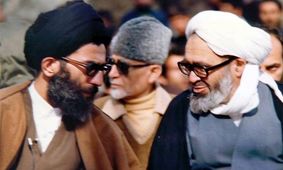 نطق حضرت آیت الله خامنه ای درباره ضرورت شناسایی رهبر آینده/ دفاع ایشان از سمت قائم‌مقامی برای آیت‌الله منتظری در سال ۱۳۶۴ 