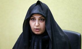 شعرخوانی نرجس سلیمانی درباره آلودگی هوا در شورای شهر
