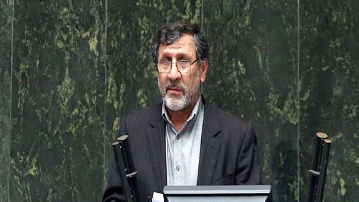  کارمندان با افزایش حقوق ۱۰ درصدی ۲ سال بسازند تا تورم کاهش یابد