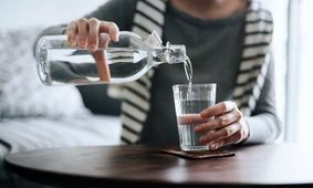 چرا بدن در پاییز تشنه تر است؟