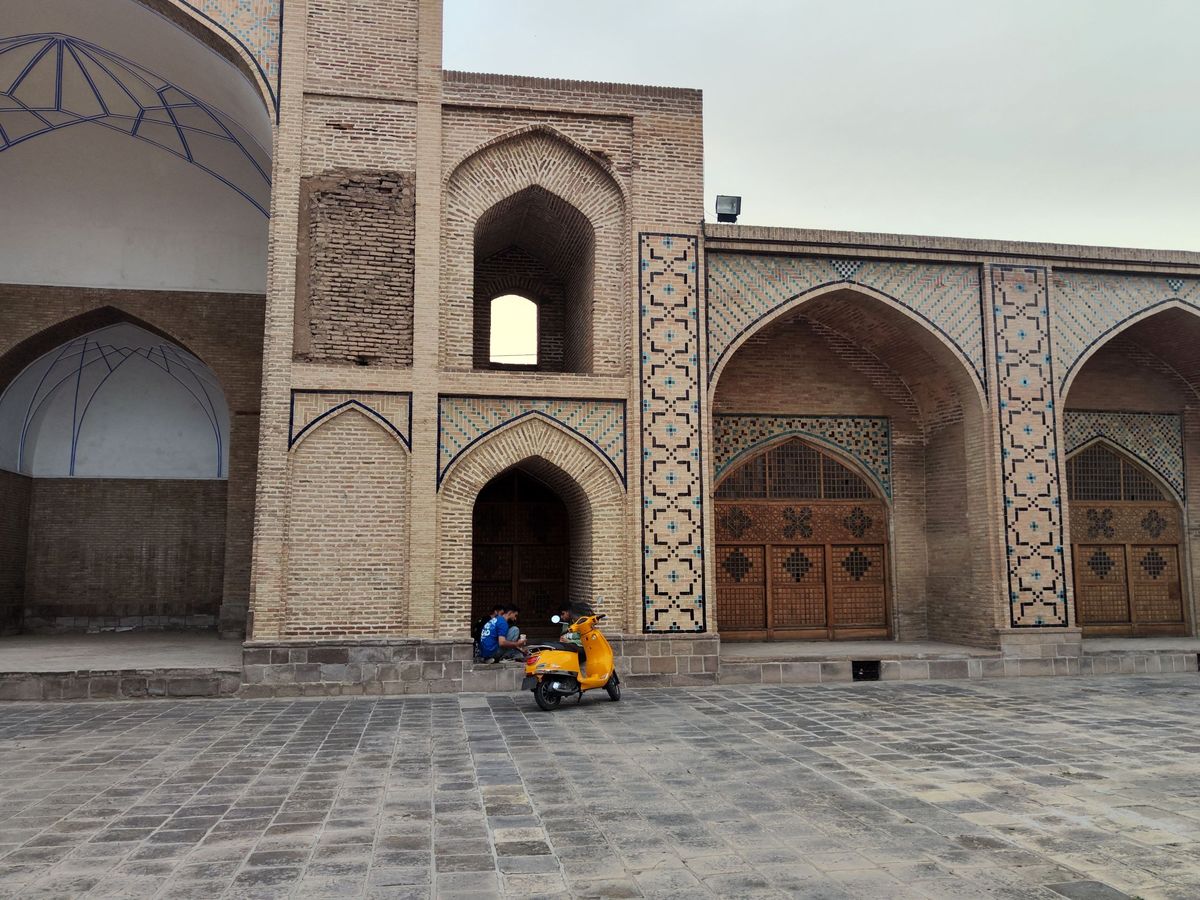 جنجال سریال جدید نرگس آبیار در یک مسجد تاریخی