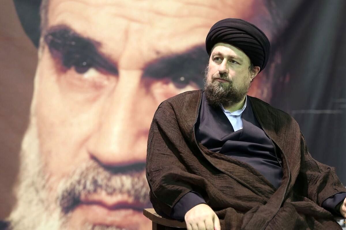 دختر سیدحسن خمینی در آغوش پدر/ عکس

