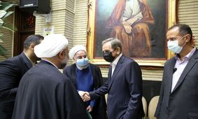 روحانی و جهانگیری در مراسم ختم مادر عیسی کلانتری/ عکس
