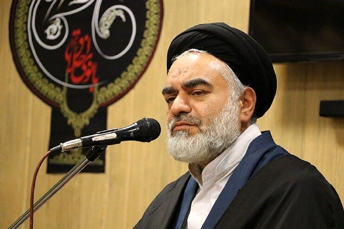 با ترویج بدحجابی در سطح جامعه باید برخورد جدی شود/ خانمی که کشف حجاب می‌کند فکرش مشکل دارد