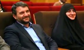  شعرخوانی برای عبدالملکی مقابل چشمانش/ خوش‌تیپی و شیطونی عبدالملکی!/ ویدئو

