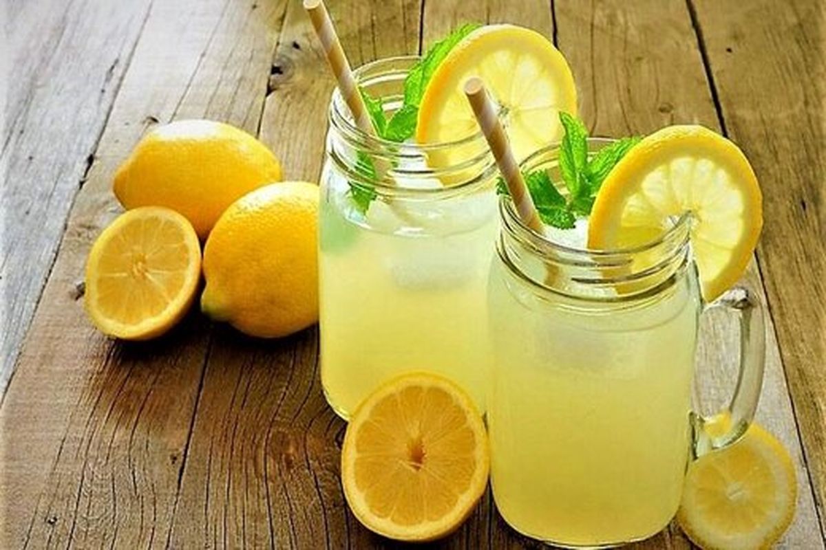 آشنایی با ۵نوشیدنی مناسب برای روزه داران در ماه مبارک رمضان
