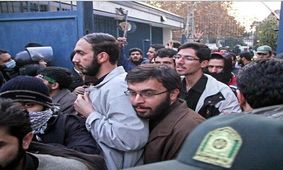 حامیان «حمله به سفارت انگلیس» را بشناسید

