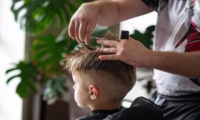 آیا کوتاه‌کردن، واقعاً رشد مو را تسریع می‌کند؟


