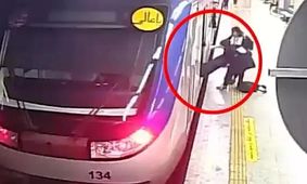 فیلم کامل ورود آرمیتا گراوند به مترو تا لحظۀ بیهوشی 