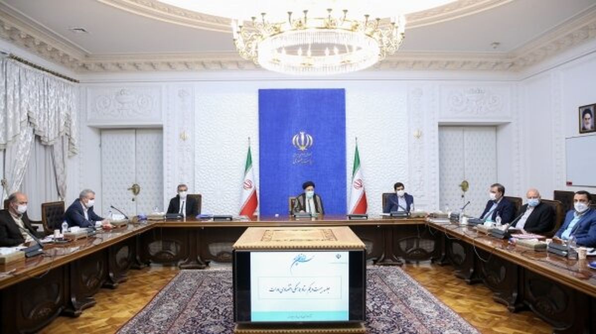 همه کارهای این دولت خوب است؛کارهای آن دولت بد بود